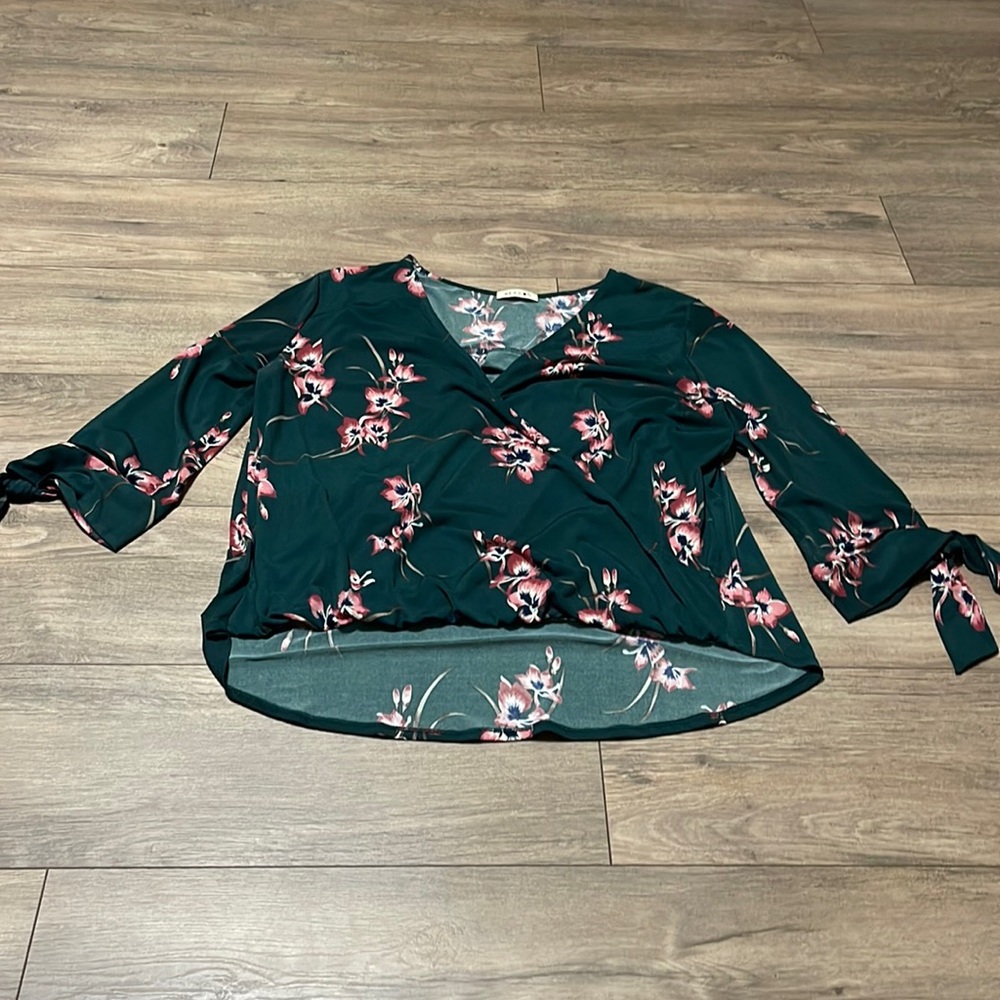 Floral 3/4 Sleeve Top